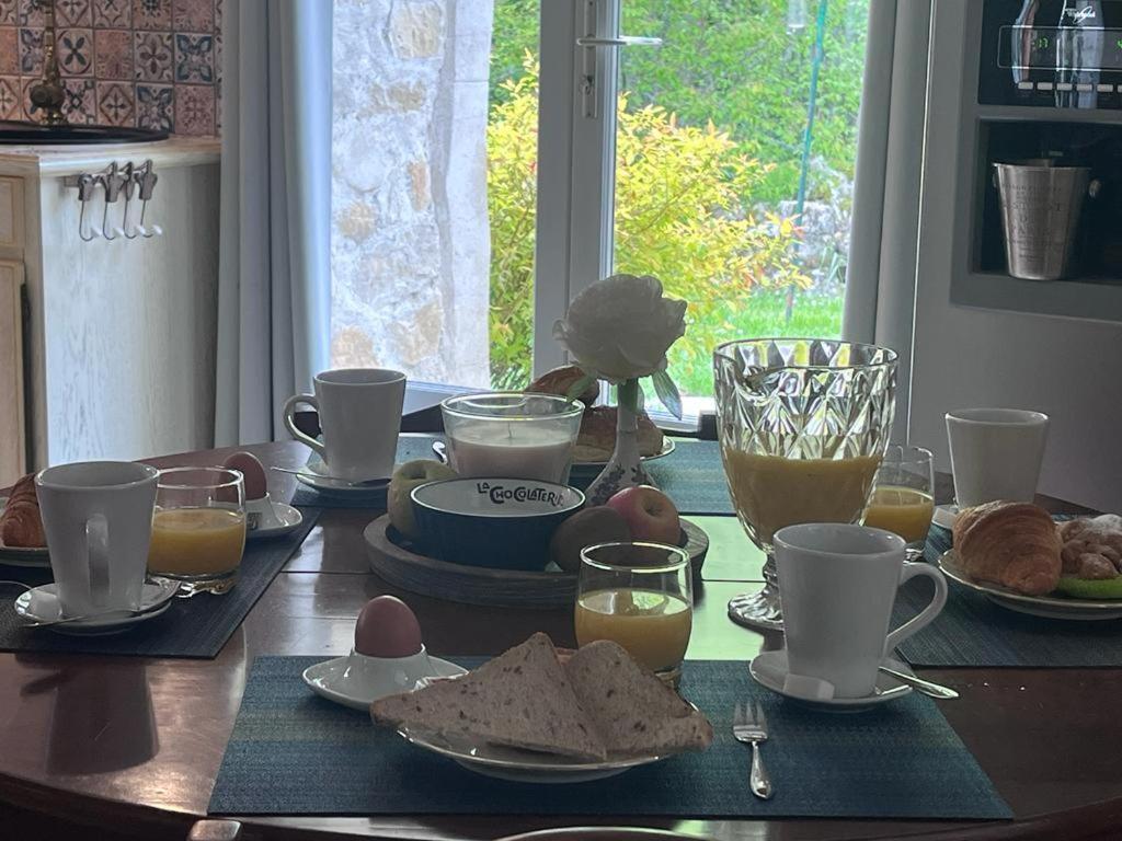 L'Ermitage De Meyriat Villa Brenod Exteriör bild