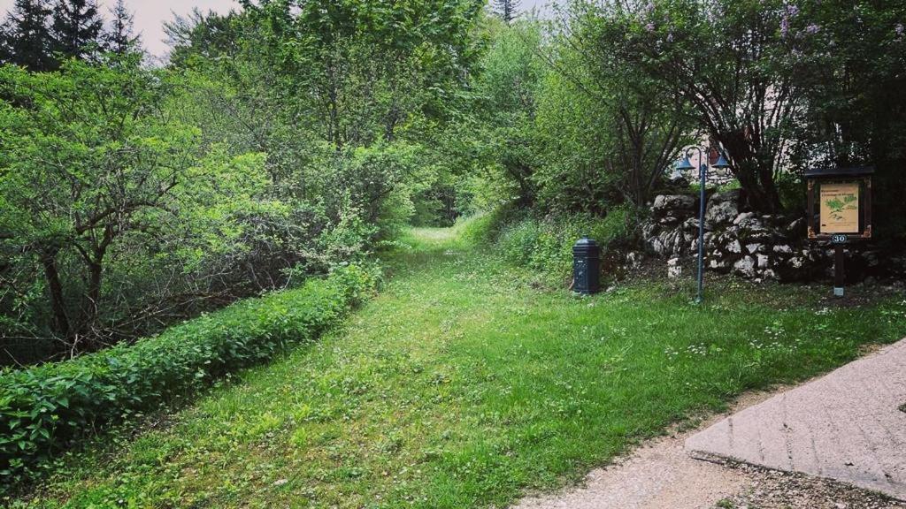 L'Ermitage De Meyriat Villa Brenod Exteriör bild